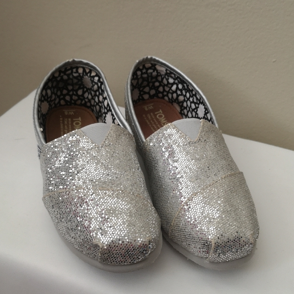 Toms Girls Size 8W Silver Glitter Slip-on Shoes New without Tags